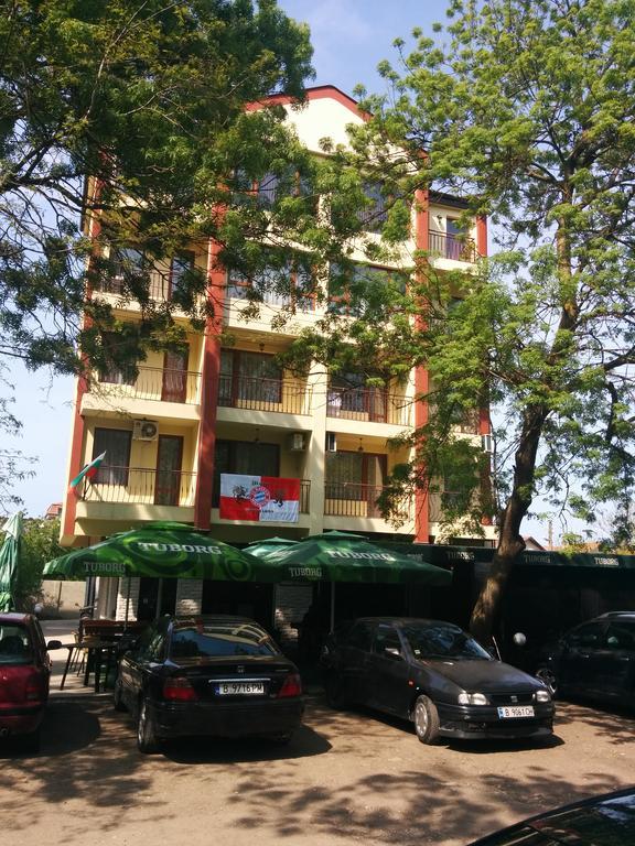 Central Park Family Hotel Каварна Екстер'єр фото