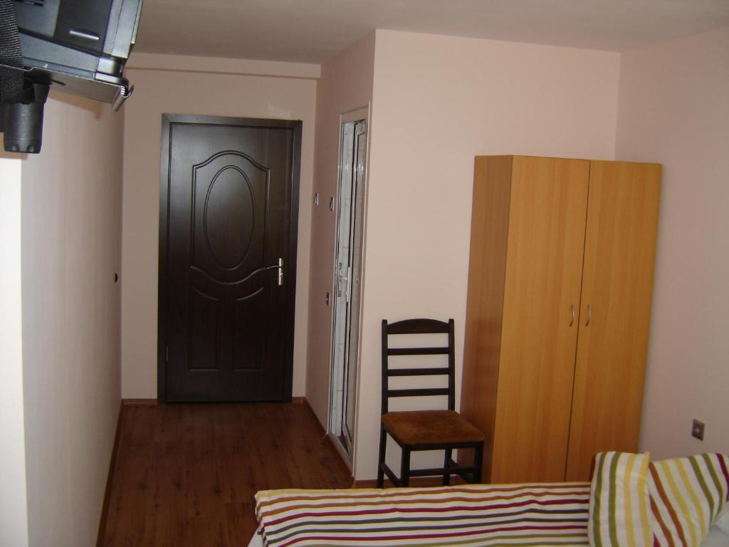 Central Park Family Hotel Каварна Номер фото