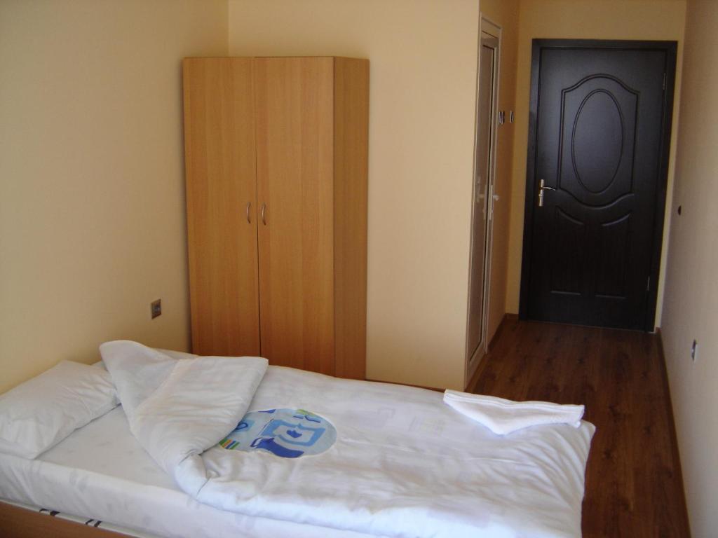 Central Park Family Hotel Каварна Номер фото